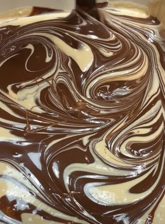 Easy 3-Ingredient Microwave Tiger Fudge